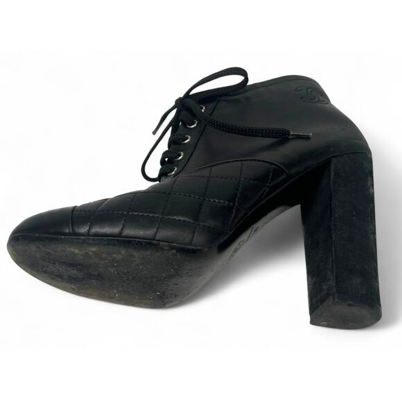 CHANEL boots 9 Matrasse Booties Short Heels Quilted Chunky Lace Up Women 39 - Picture 4 of 10